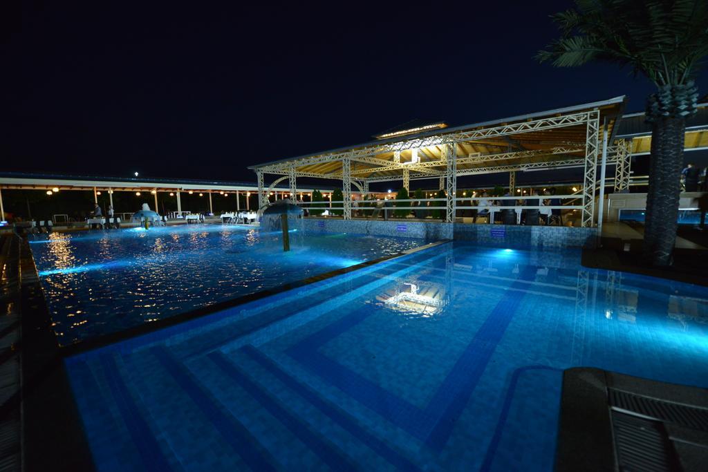 Hotel New Star Skopie Exterior foto
